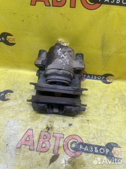 Суппорт передний левый Volkswagen Jetta AZJ 2001