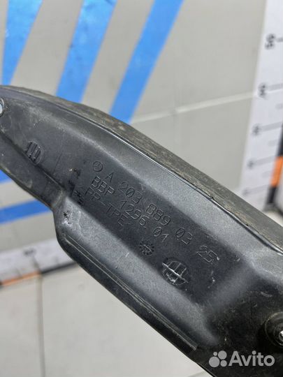 Пыльник крыла переднего Mercedes W203 C