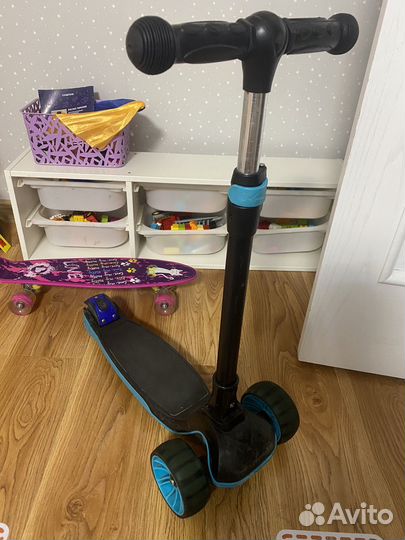 Самокат Novatrack