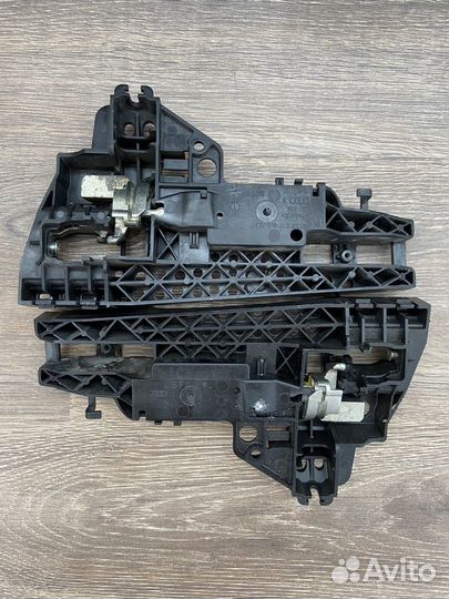 Кронштейн ручки двери Audi A4,5,6,7 Q5