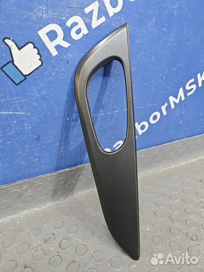 Накладка двери задняя правая Nissan Qashqai J11