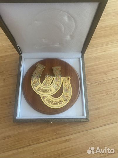 Ювелирная подкова