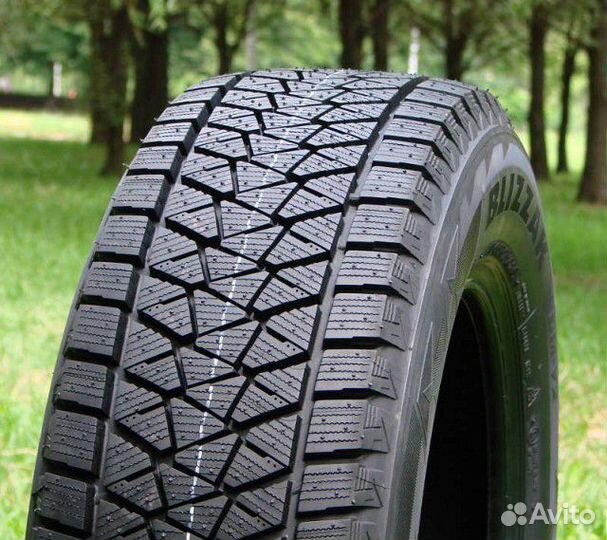 Bridgestone Blizzak DM-V2 285/50 R20 112T