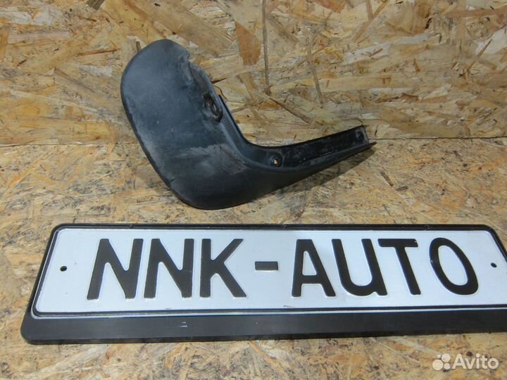 Брызговик задний правый Hyundai Santa Fe 2