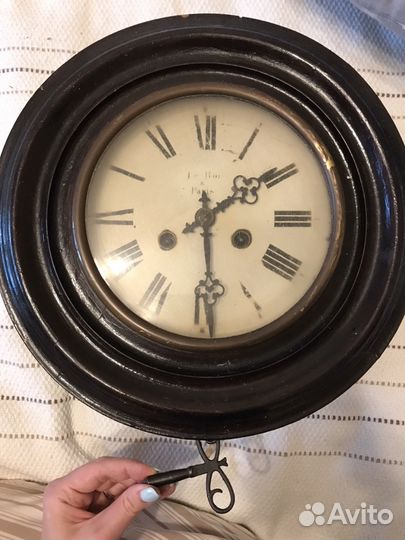 Антикварные настенные часы с боем. Le Roi a Paris