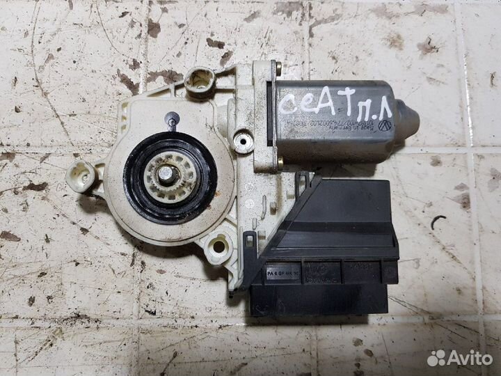 Мотор стеклоподъемника Seat Ibiza 2002 год 1.4