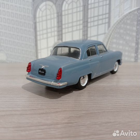 Модель автомобиля 1:43