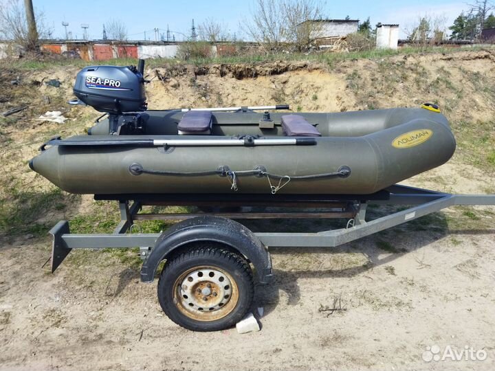 Лодка с мотором