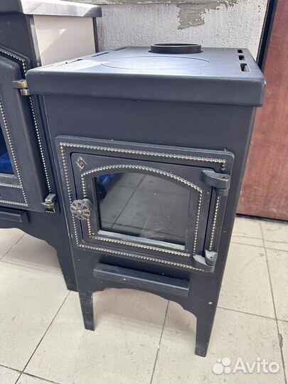 Печь-камин дровяная