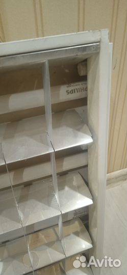 Плафон потолочный с лампами дневного света