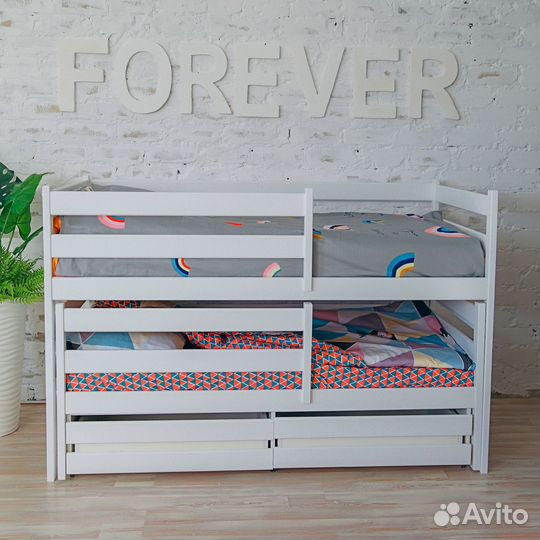 Двухъярусная детская кровать из дерева