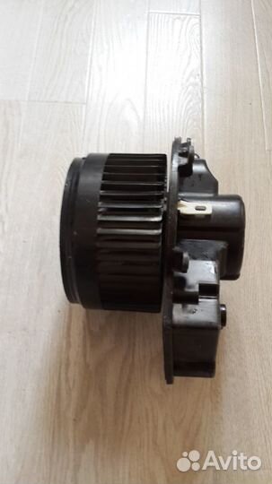 Вентилятор отопителя для автомобиля