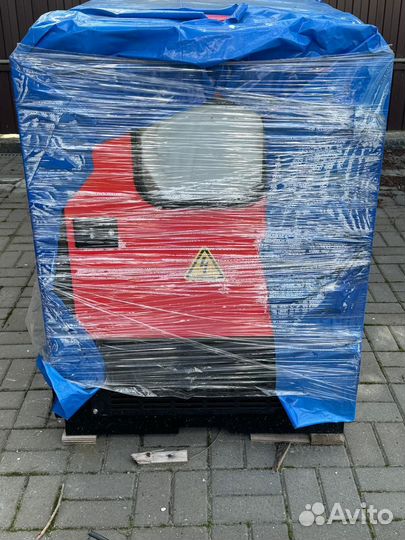 Продаю дизельный генератор