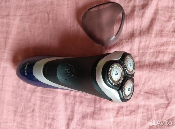 Электробритва Philips Pt735