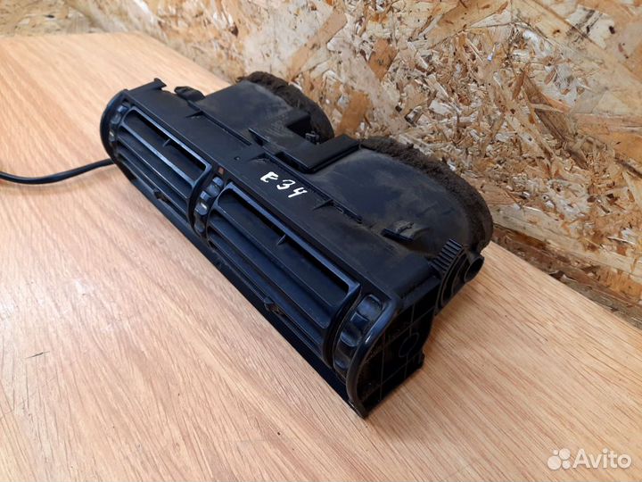 Дефлектор воздуховода BMW E34