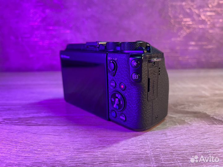 Беззеркальная камера Canon EOS M6 Mark II
