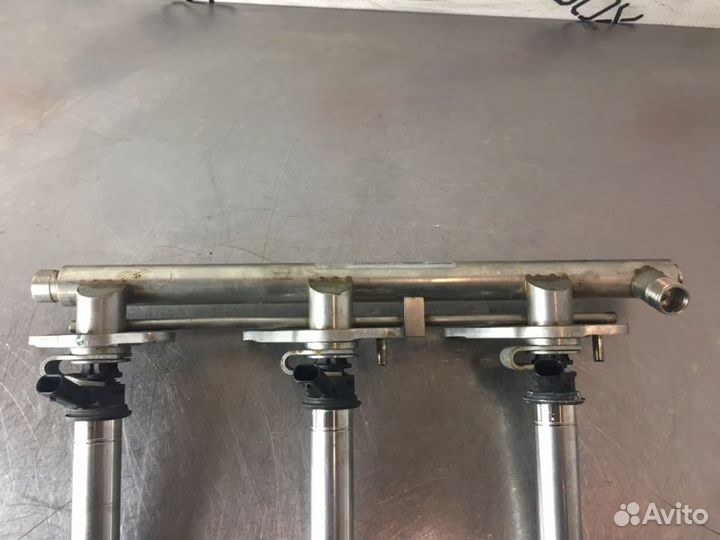 Топливная рампа Mercedes S-Class W221 M276 3.5I