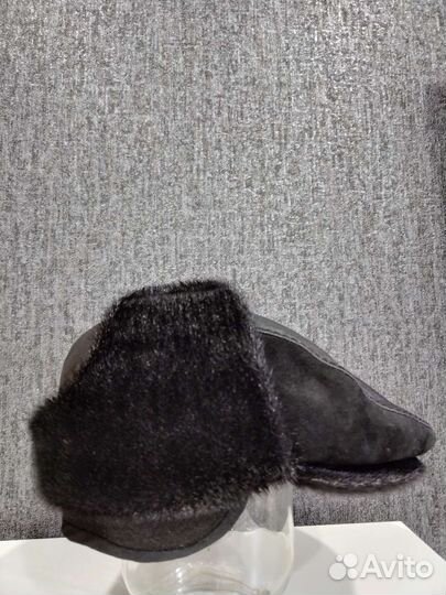 Мужская кожаная кепка с нерпой