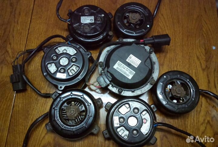 Моторчик вентилятора BMW 6921321