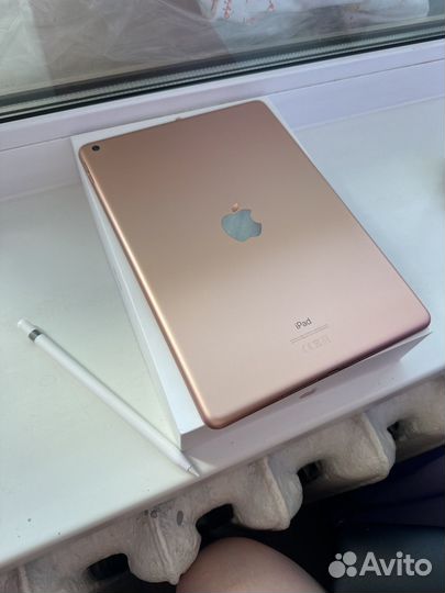 iPad (8 gen 2020) wi-fi + Apple pencil