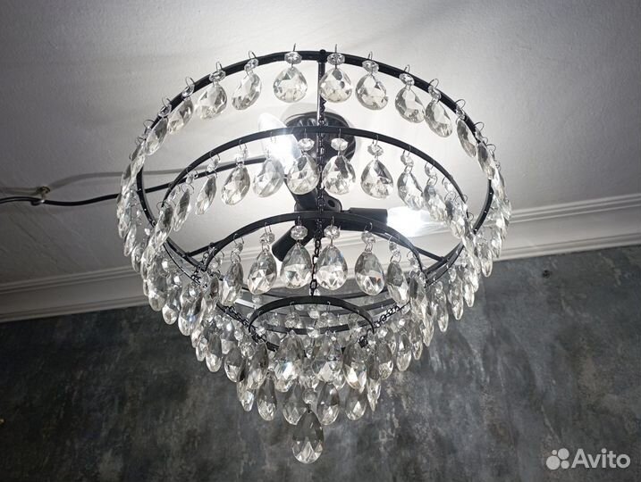 Чёрная хрустальная люстра с подвесками