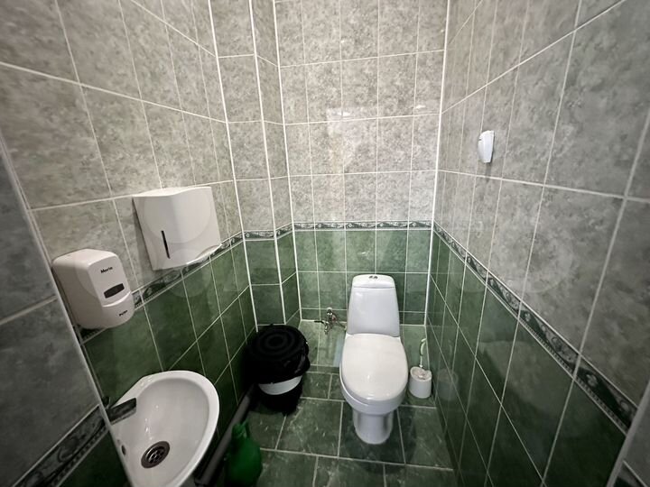Здание, 400 м²