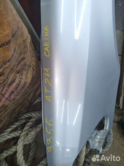 Переднее крыло Toyota carina