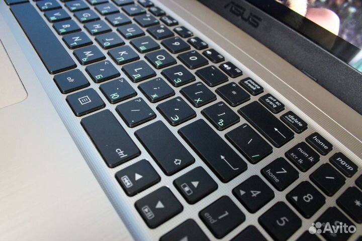 Ноутбук Asus