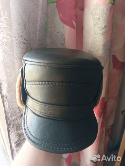 Мужская кожаная кепка