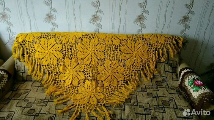 Продам шарфы, шали, детские: шапочки и сумочки