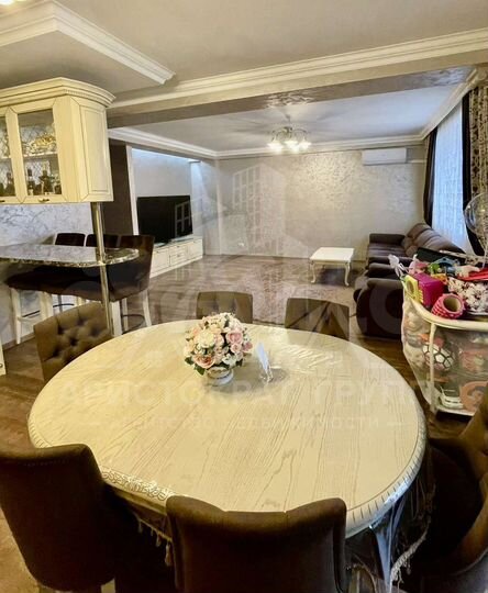 2-к. квартира, 85 м², 5/7 эт.