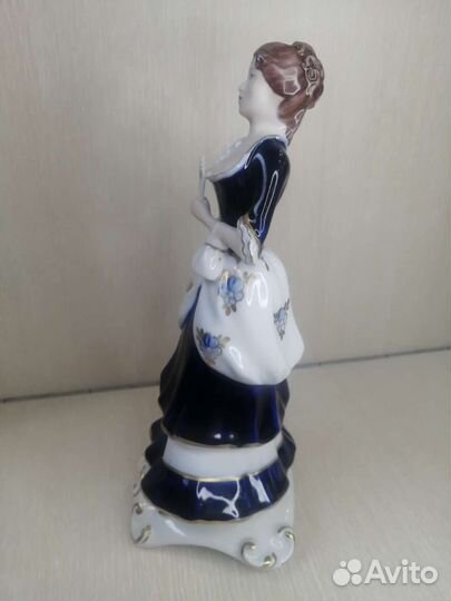 Статуэтка фарфоровая Чехия Royal Dux Bohemia