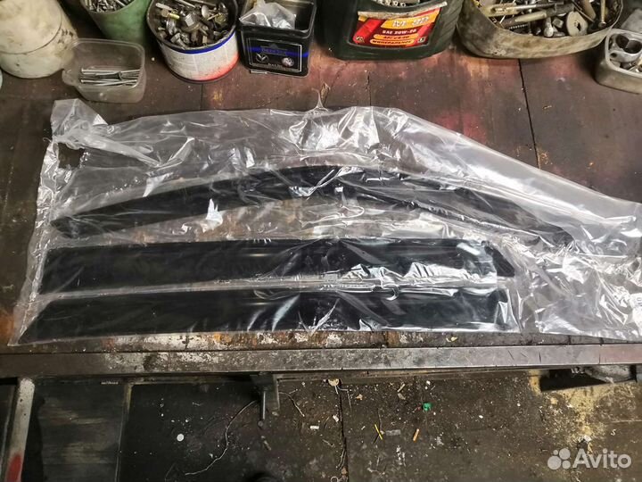 Дефлекторы ветровики priora и ваз 2110