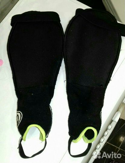 Щитки на голень