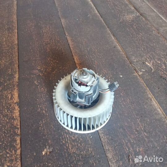 Моторчик печки Skoda Fabia (Шкода Фабия)