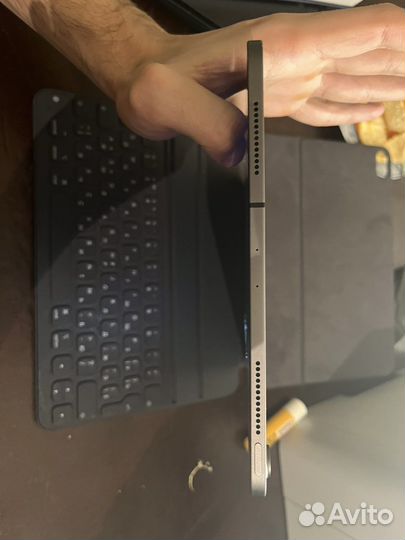 iPad pro 11 2018(256gb) +Apple smart keybord