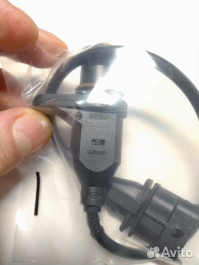 Датчик положения распред вала Bosch 0281002411