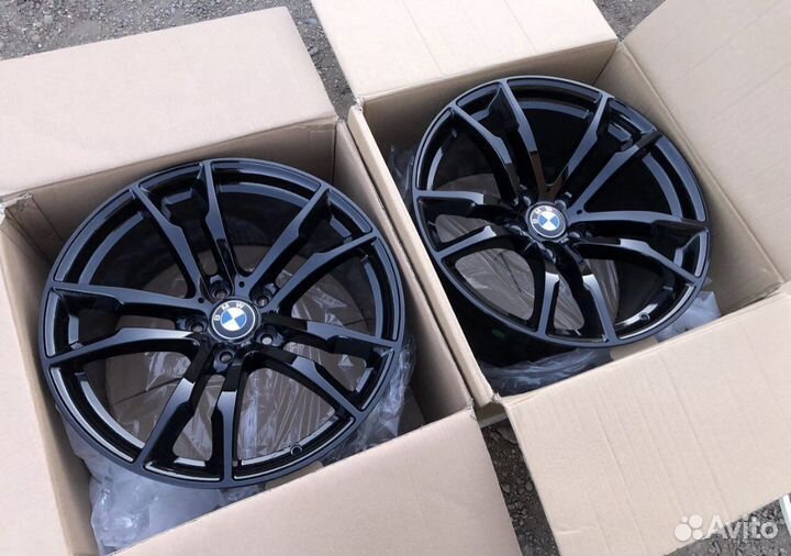 R20 611 М-стиль Black BMW X5 E70/F15 X6 E71/F16