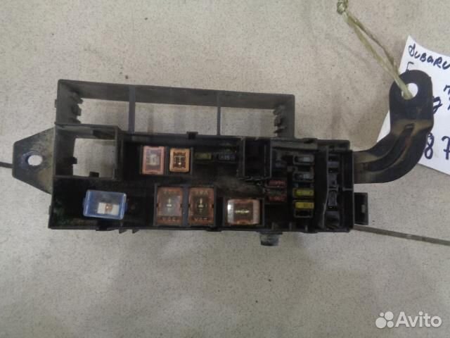 Блок предохранителей подкапотный Subaru Outback B