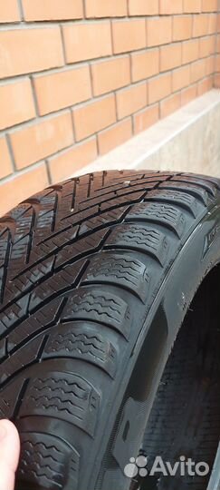 Pirelli Winter Cinturato 205/50 R17 93T