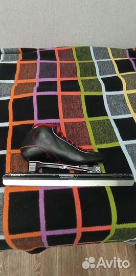 Конькобежные коньки Viking