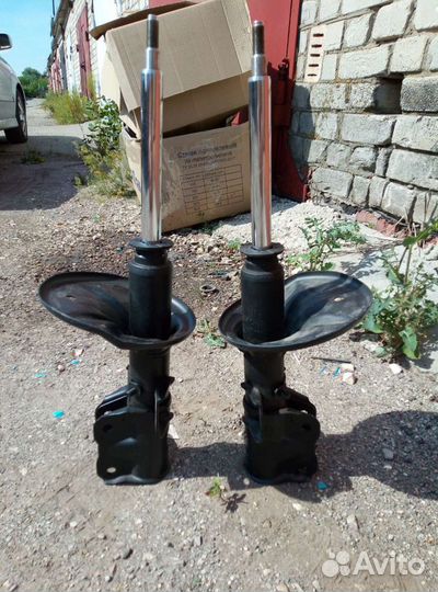 Амортизаторы передние. Каяба газ масло. Mitsubishi