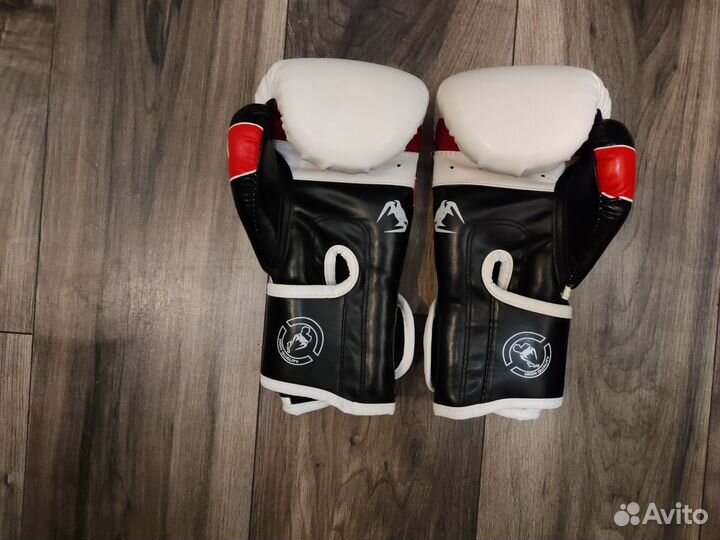 Боксерские перчатки 8 oz