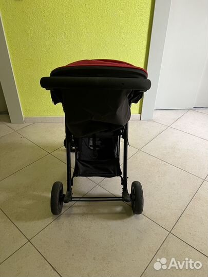 Коляска прогулочная