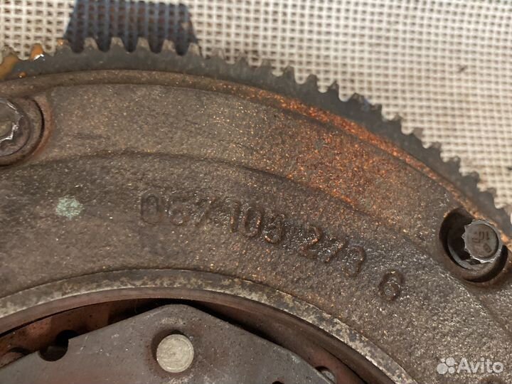 Комплект сцепления Volkswagen Golf 3 067105273G