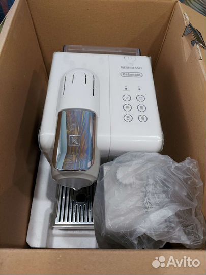 Кофемашина delonghi nespresso lattissima touch