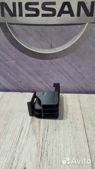 Кронштейн крепление фары Nissan teana J32 Прав