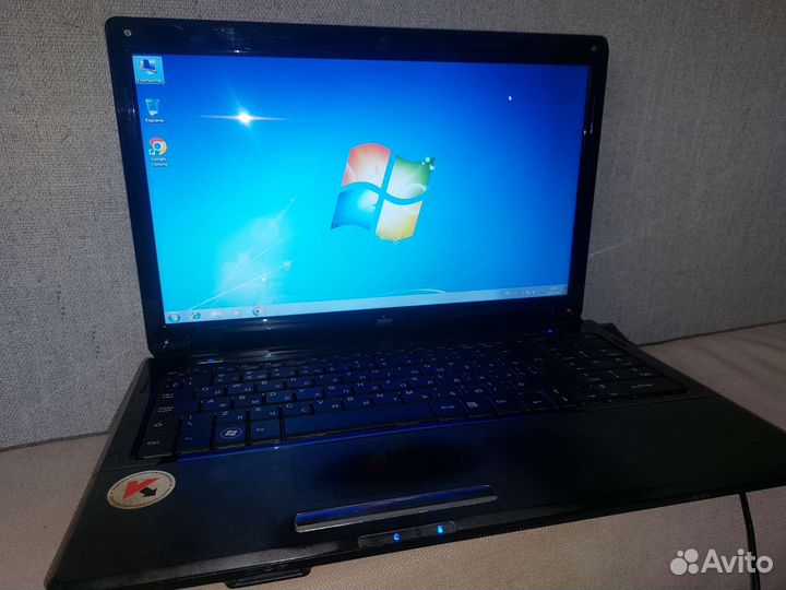 Ноутбук DNS Core i3