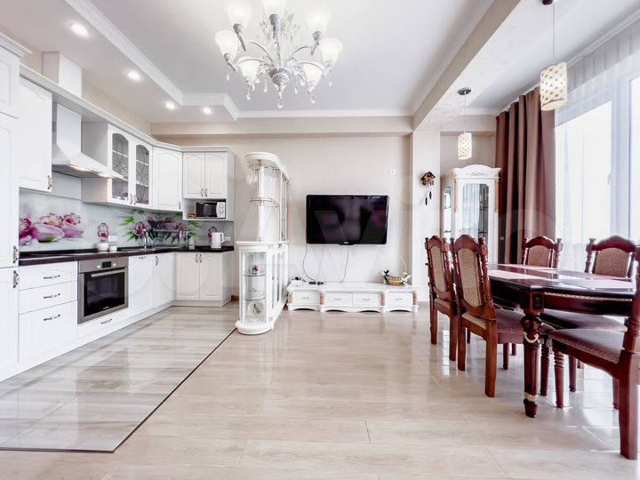 3-к. квартира, 90 м², 9/11 эт.