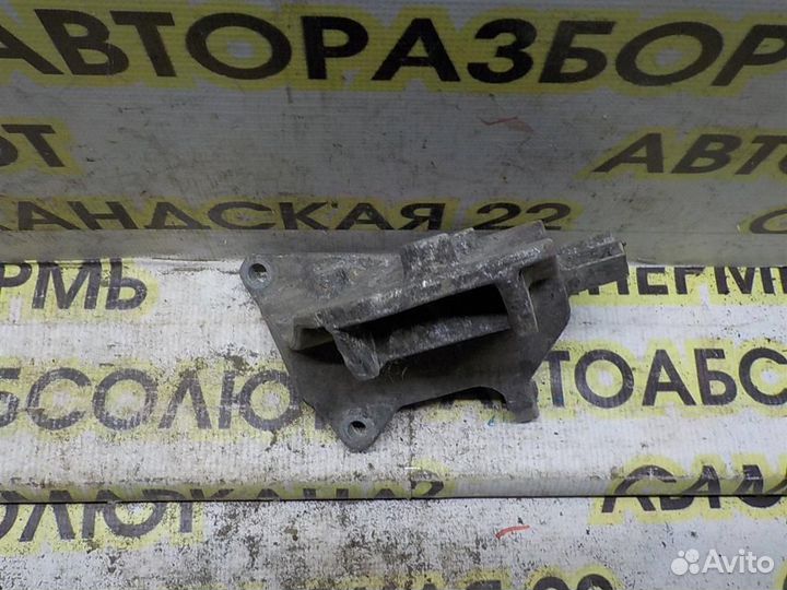 Кронштейн кондиционера Subaru Legacy Outback III